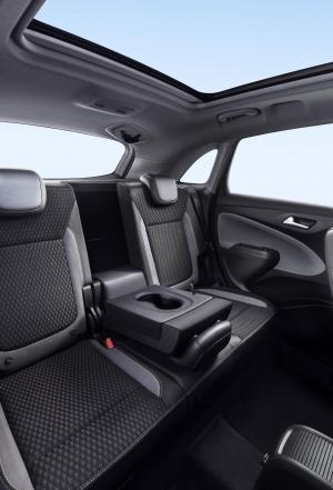 Opel Crossland X Turbo 2017 года