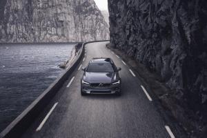 Volvo V90 B6 Cross Country 2020 года