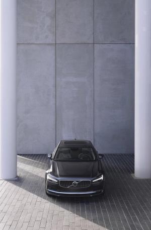 Volvo S90 T8 AWD Recharge Inscription 2020 года