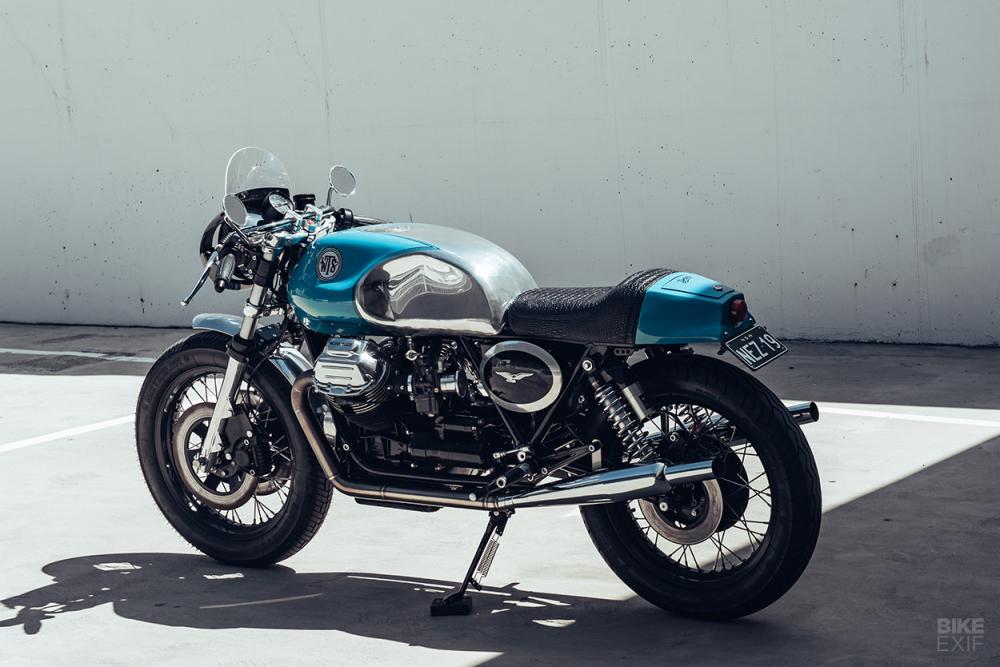 Кастомный кафе рейсер Moto Guzzi 850 T3 в исполнении Deus ex Machina