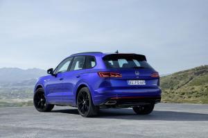 Volkswagen Touareg R 2020 года