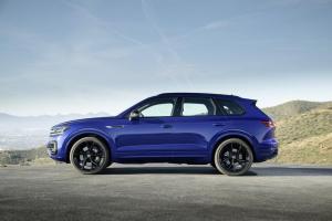 Volkswagen Touareg R 2020 года