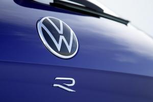 Volkswagen Touareg R 2020 года
