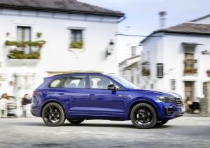Volkswagen Touareg R 2020 года