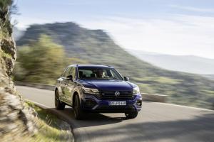 Volkswagen Touareg R 2020 года