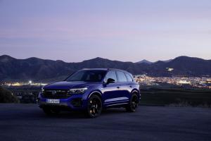 Volkswagen Touareg R 2020 года