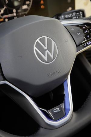 Volkswagen Touareg R 2020 года