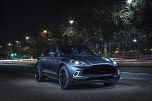 Aston Martin DBX by Q 2020 года