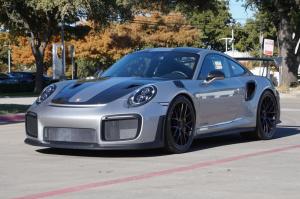 Porsche 911 GT2 RS с пакетом Weissach: ни в чем себе не отказывайте