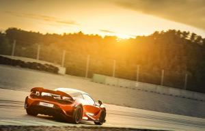 McLaren 765LT 2020 года