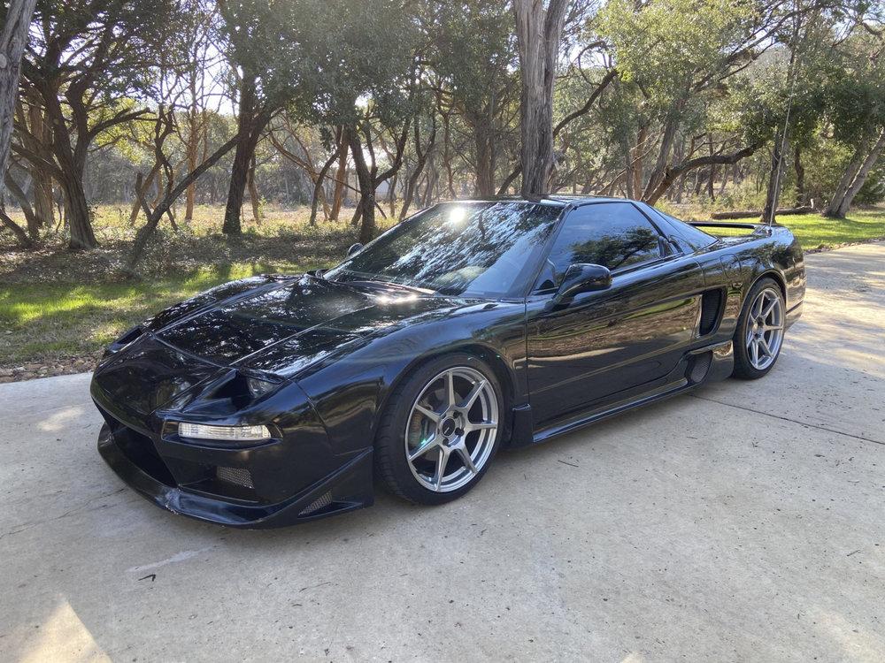 Продается стильный Acura NSX 1991 года
