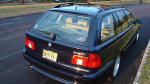 BMW 540i Touring 2001 года
