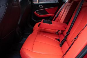 BMW M235i Gran Coupe: красный, быстрый, спортивный