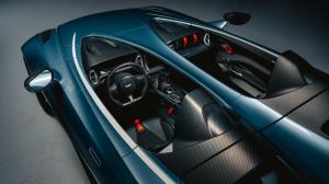 Aston Martin V12 Speedster 2020 года