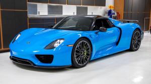 Porsche 918 Spyder Weissach Package 2015 года, Mecum