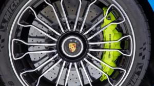 Porsche 918 Spyder Weissach Package 2015 года, Mecum