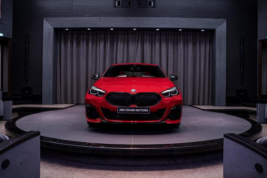 BMW M235i Gran Coupe: красный, быстрый, спортивный