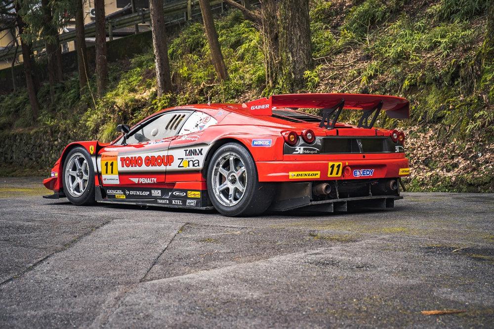 Новый владелец этого Ferrari не останется в тени