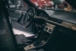 Mercedes-Benz 300 E F1 by Hartge 1988 года