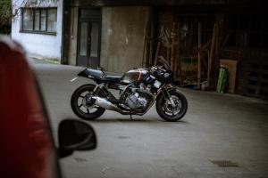 Honda CB750 by McFly Custom