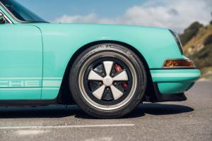 Porsche 911 Malibu Reimagined by Singer 1991 года, RM Sotheby's