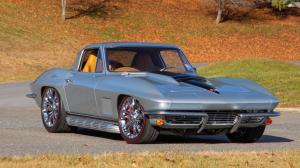 Chevrolet Corvette Sting Ray Resto Mod SEMA Car 1967 года