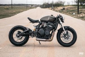 Испанский кастомный проект  боббер Triumph Trophy