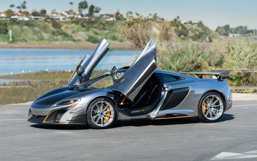 Редкий McLaren MSO HS в F1 Chrome продан всего за 390 000 долларов