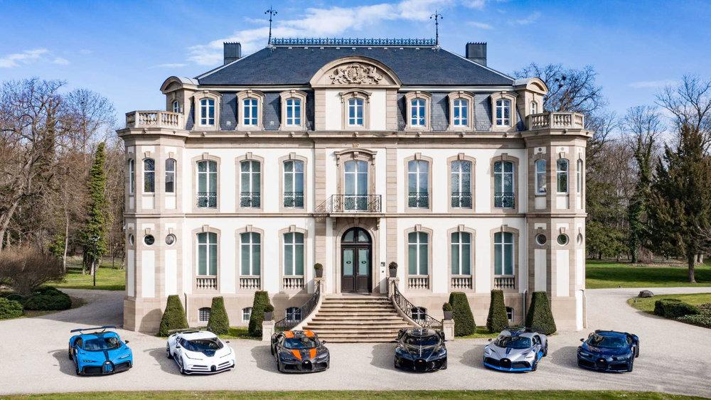 Шестерка редких Bugatti Chiron встретилась вместе