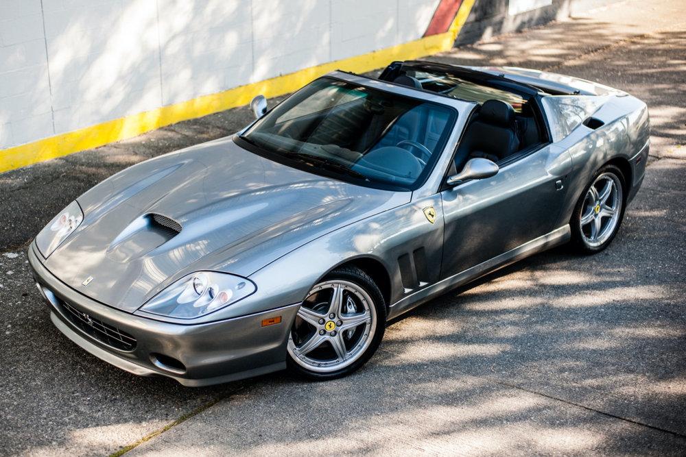 Продается Ferrari 575 Superamerica 2005 года в отличном состоянии