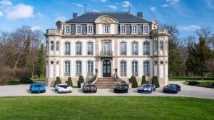 Шестерка редких Bugatti Chiron встретилась вместе