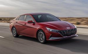 Hyundai Elantra предстала в совершенно новом облике