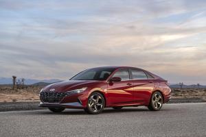 Hyundai Elantra 2020 года