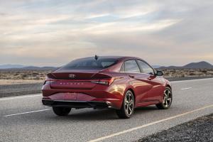 Hyundai Elantra 2020 года