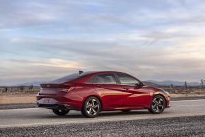 Hyundai Elantra 2020 года