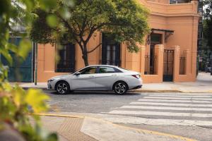 Hyundai Elantra 2020 года