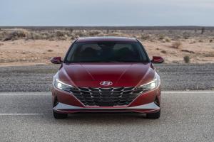 Hyundai Elantra 2020 года