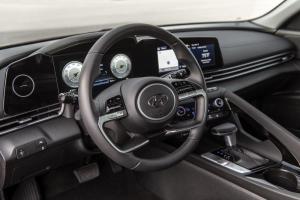 Hyundai Elantra 2020 года