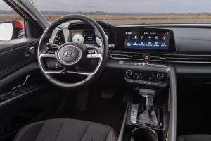Hyundai Elantra 2020 года