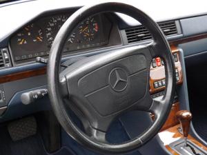 Mercedes-Benz 500E 1993 года