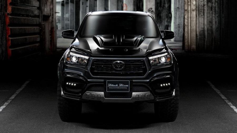 Toyota Hilux получила боди-кит от Wald International