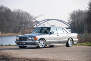 Mercedes-Benz 560 SEL 6.0 AMG 1989 года с мотором V8 никогда не выйдет из моды