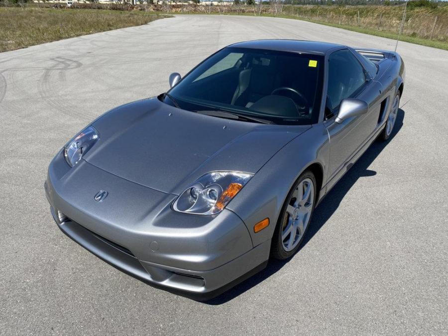 Только представьте: Acura NSX-T 2004 года проехала всего 3000 километров
