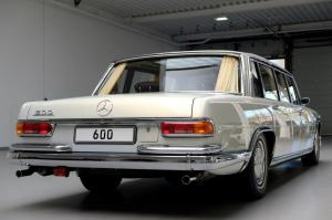 Mercedes-Benz 600 4-Door Pullman Limousine 1975 года