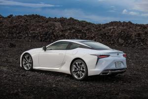 Lexus LC500 2020 года