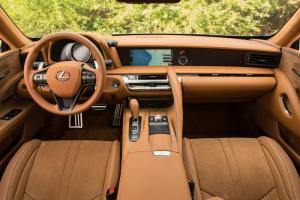 Lexus LC500 2020 года