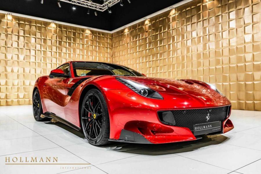Продается Ferrari F12tdf с пробегом 650 км