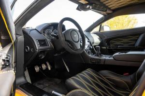 Aston Martin V12 Zagato 2013 года, в цвете Sunburst Yellow, Nicholas Mee & Co.