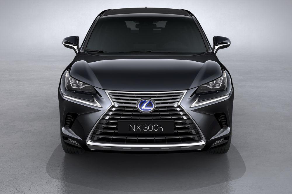 Переднеприводный Lexus NX300h появится в Европе