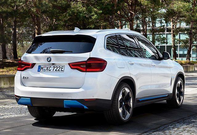 BMW iX3 2020 года